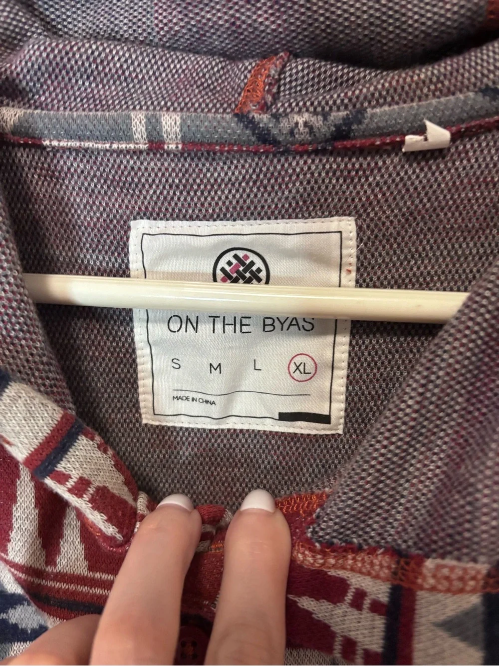 ✨On The Byas Pull Over Sweater✨